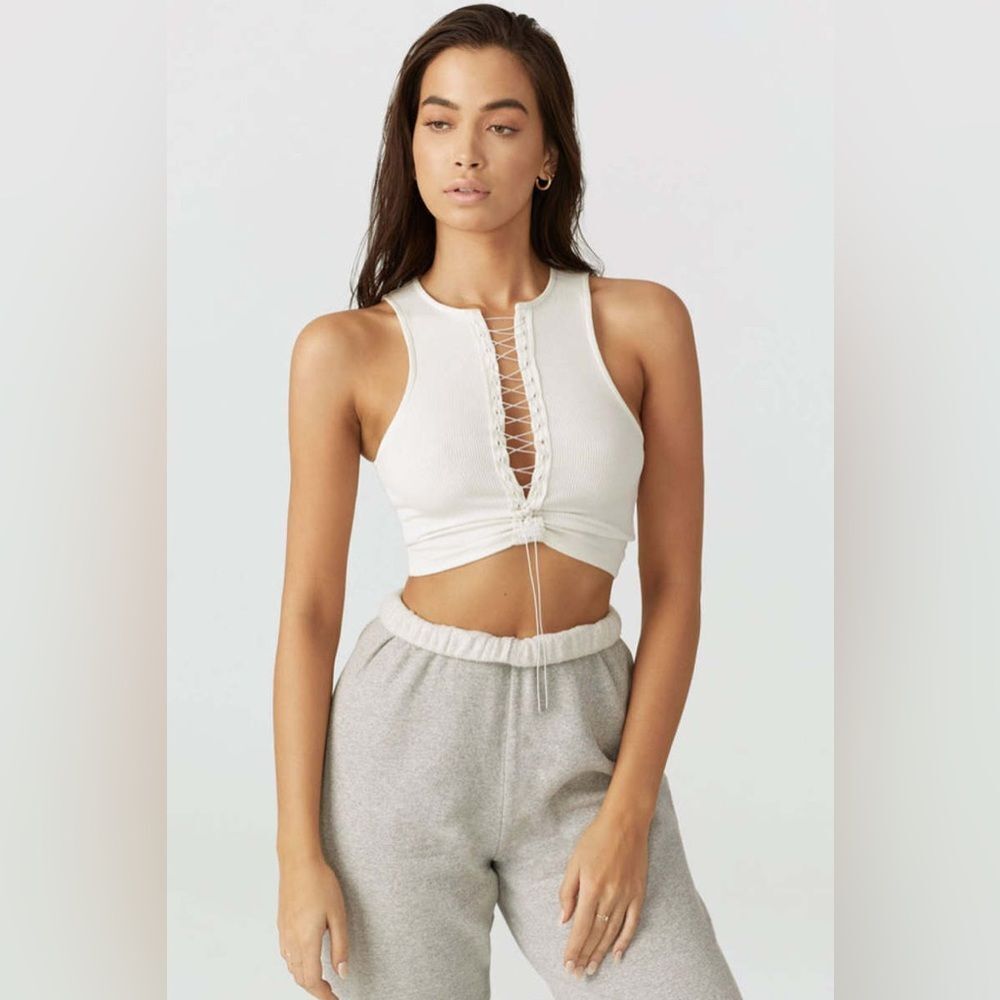 NWT Joah Brown Lace Up Crop Tank in white - Picture 3 of 8